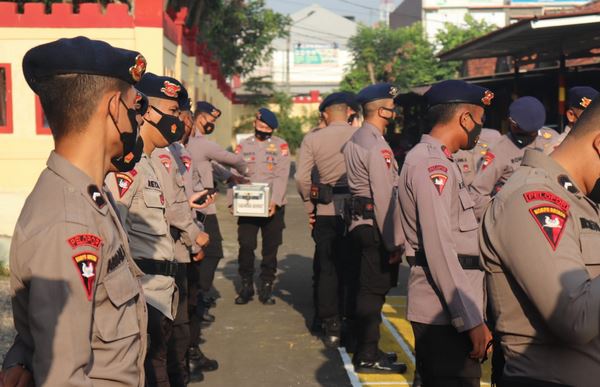 Satbrimob Polda Banten Gelar Jumat Sodaqoh