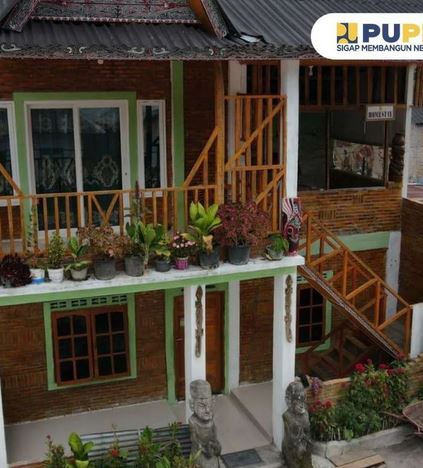 Basuki Hadimuljono Dampingi Presiden Jokowi Meninjau Lokasi Sarana Hunian Pariwisata di Samosir