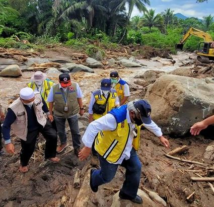 Penanganan Tanggap Darurat Pascagempa Bumi di Nagari Kajai, Kabupaten Pasaman Barat