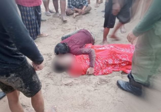 Laka Laut Terjadi di Pantai Soge Tiga Wisatawan yang Tergulung  Ombak Besar,  Satu Orang Meninggal Dunia, Dua Orang Selamat