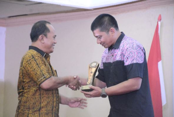 Pangdam I/BB Terima Anugerah Harian Realitas Award 2022