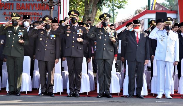Sinergi Danrem 071/Wijayakusuma Ikuti Upacara Detik-Detik Proklamasi Kemerdekaan Republik Indonesia di Pemkab Banyumas