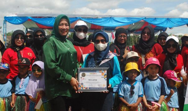Hari Jadi ke-102 Desa Lumpang, Bogor; Adakan Karnaval