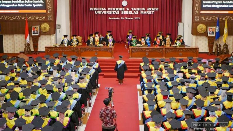 UNS Surakarta Mewisuda Sebanyak 1.487 Lulusan Periode V Tahun 2022