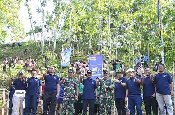 Bupati Pacitan Indrata Nur Bayuaji, Budayakan Menanam untuk Kelestarian Lingkungan