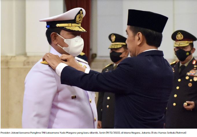 Presiden RI Joko Widodo Melantik dan  Sumpah Jabatan Laksamana Yudo Margono Panglima TNI