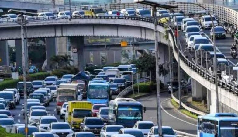 Pengamat Transportasi, Lebih Baik Tingkatkan Pelayanan Transportasi Publik  Agar Jadi Pilihan Warga Jakarta