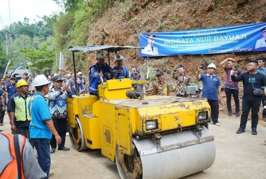 Indrata Nur Bayuaji Wujudkan Pemerataan Infrastruktur Perbatasan, Membangun  Ruas Jalan Jatimalang-Karanggede