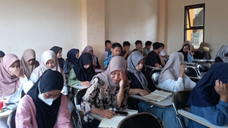 Diskusi Mahasiswa PBSI STKIP PGRI Pacitan;  “Pesta Literasi Pemuda” Jadikan Tangguh dan Berdaya Saing
