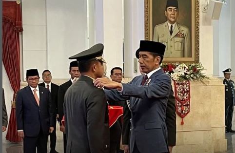 Jenderal TNI Agus Subiyanto Dilantik sebagai Kepala Staf TNI Angkatan Darat