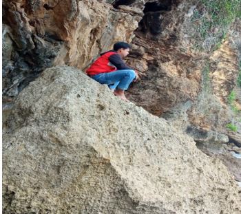 Pantai Bakung, Keajaiban Alami di Desa Karangnongko, Pacitan: Memperkenalkan Pesona Laut dan Kehidupan Desa