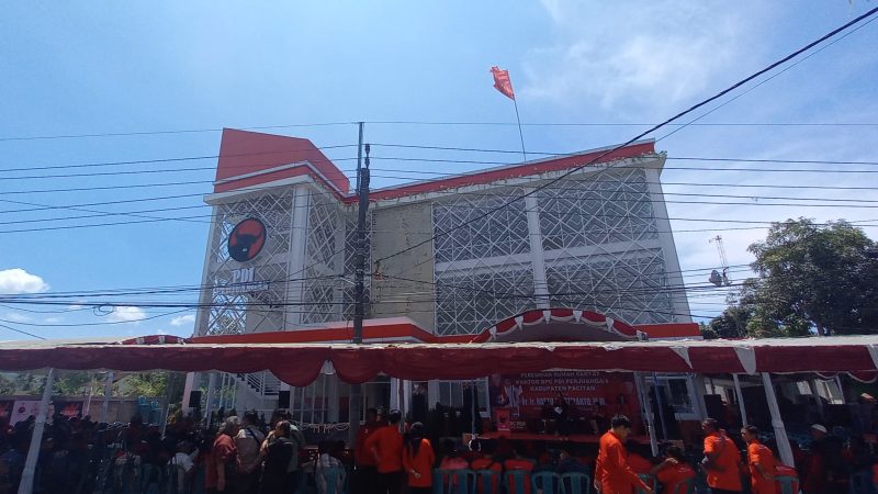 Peresmian Rumah Rakyat Kantor DPC PDI Perjuangan  Kabupaten Pacitan