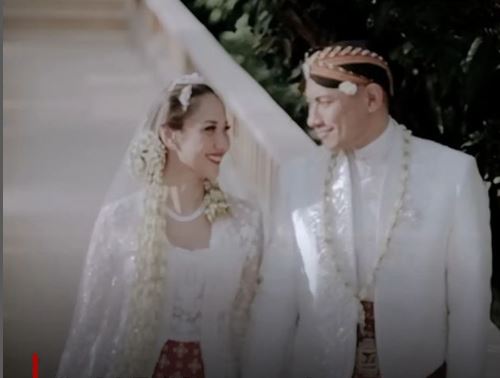 BCL Resmi Menjalani Pernikahan Baru dengan Tiko Aryawardhana di Bali: Elegansi Busana Adat Jawa Modern
