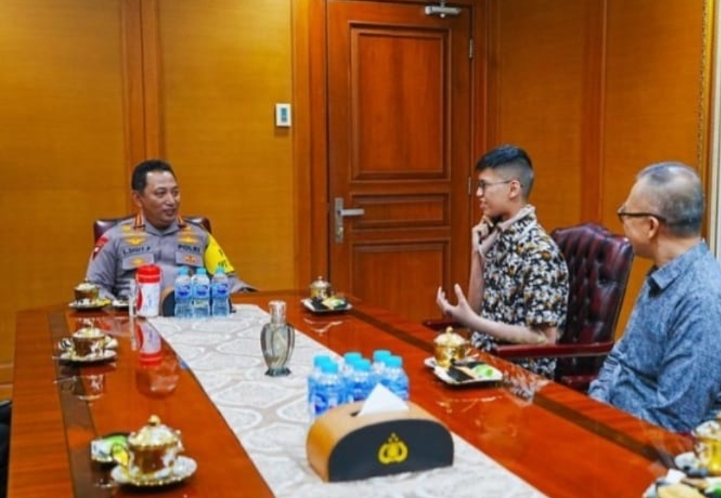 Kapolri Listyo Sigit Prabowo;  Berikan Motivasi Menyentuh Saat Bertemu Sultan Rifat, Korban Kabel Menjuntai