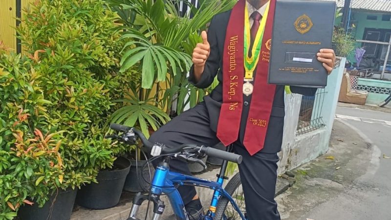 Hadiri Sumpah Ners Usahid ke-17 Setelah Lulus Pendidikan Ners, Mahasiswa Sumpah Naik Sepeda