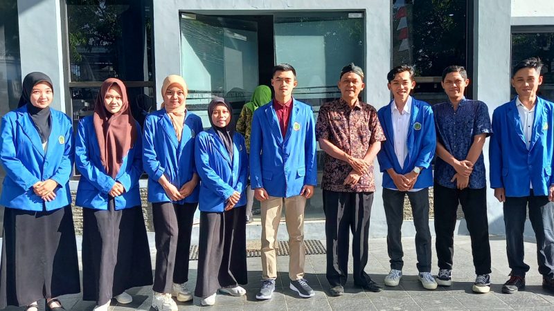 Penyerahan Peserta Magang Prodi PBSI STKIP PGRI PACITAN di Perpustakaan dan Kearsipan Pacitan