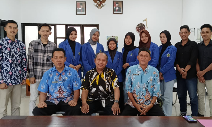 Penjemputan Mahasiswa STKIP PGRI Pacitan di Perpustakaan dan Kearsipan Kabupaten