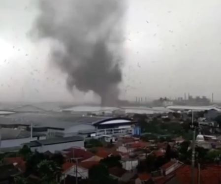 BRIN Mencatat Angin Kencang Melanda Rancaekek  Bandung, Sebagai Tornado Pertama di Indonesia