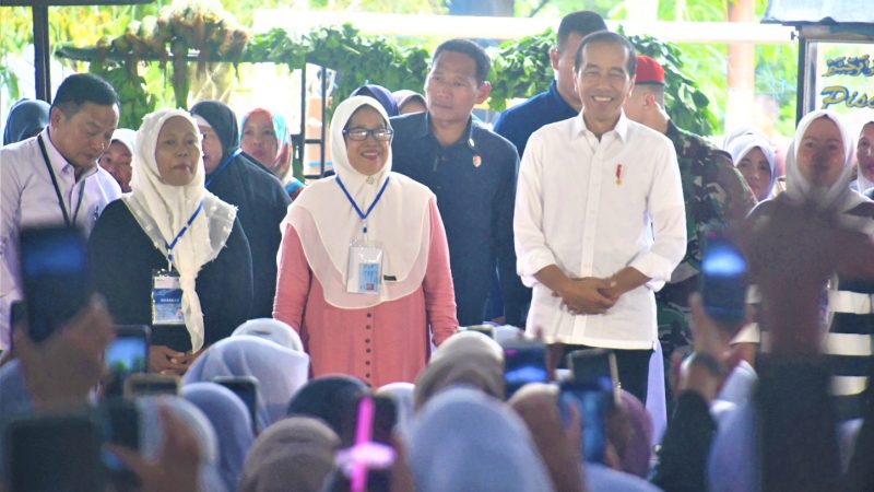 Pangdam I/BB Dampingi Presiden Jokowi Resmikan Gerbang Tol Lima Puluh dan Silaturahmi dengan Peserta JKN-KIS