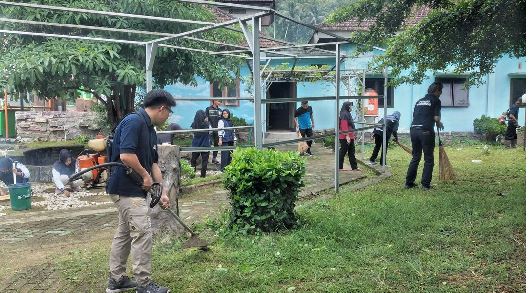 KKN  Kelompok 1 STKIP PGRI Pacitan, Giat Jum’at Bersih di Desa Sumberejo, Sudimoro, Pacitan