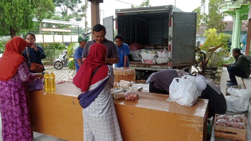 Jaga Stabilitas Harga,  Pemkab Madiun Gelar Pasar  Murah di Desa  Sumberejo