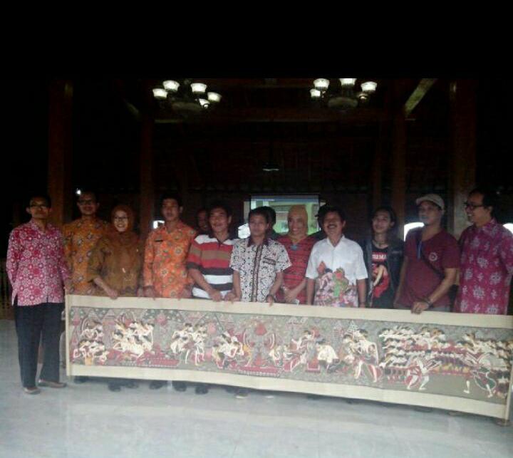 Revitalisasi Seni Wayang Beber Karangtalun: Peran Tri Hartanto dalam Kegiatan Bersama Dinas Pendidikan dan Seniman Pacitan