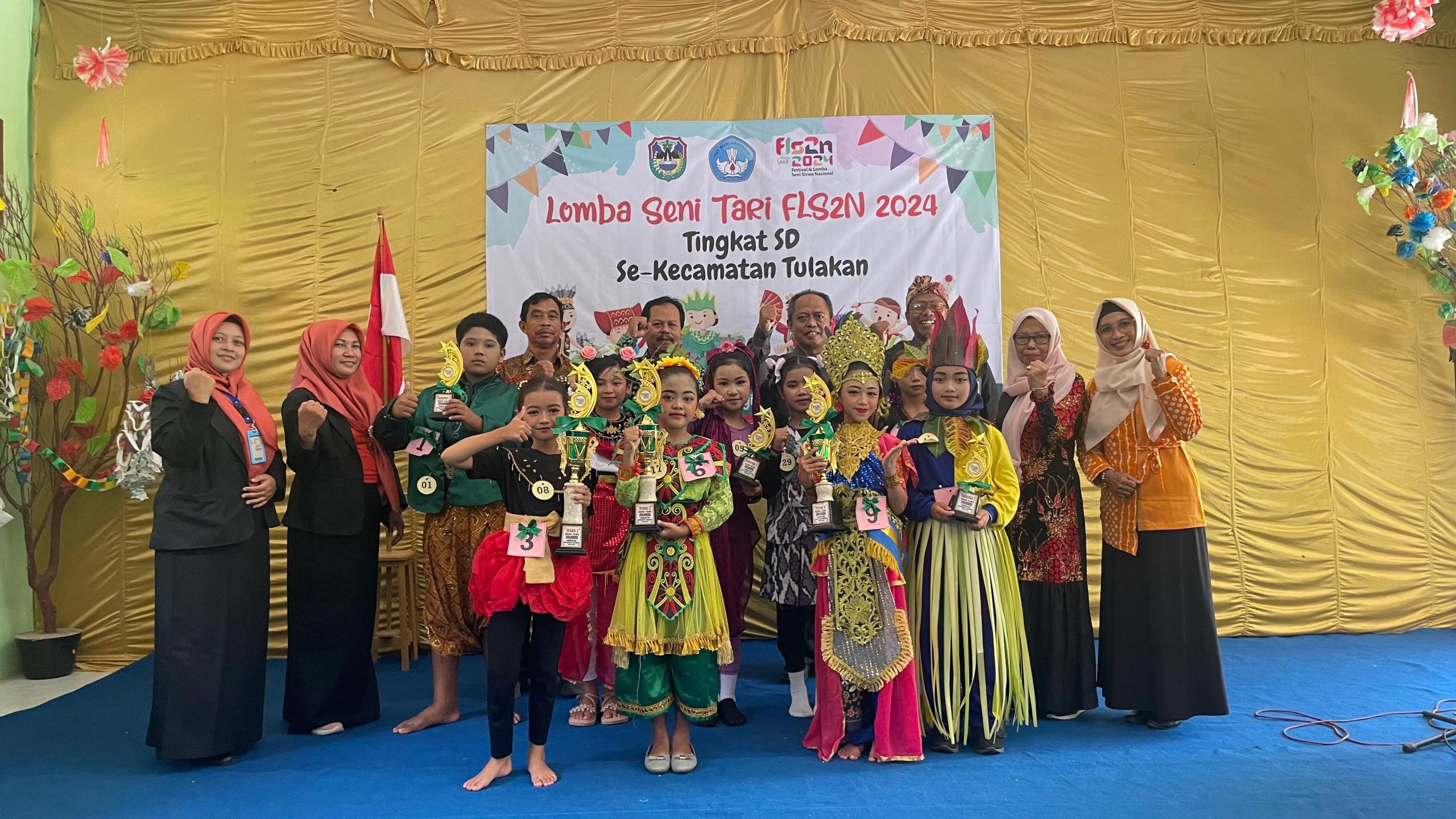 Gemilangnya Bakat Seni Anak-anak SD dalam Lomba Tari dan Menyanyi Tunggal FLS2N Tingkat Kecamatan Tulakan