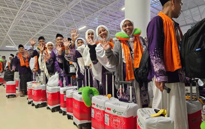 Fase Pemulangan Gelombang Pertama, Jemaah Haji Kloter 1 Embarkasi Surabaya Terbang Perdana ke Tanah Air