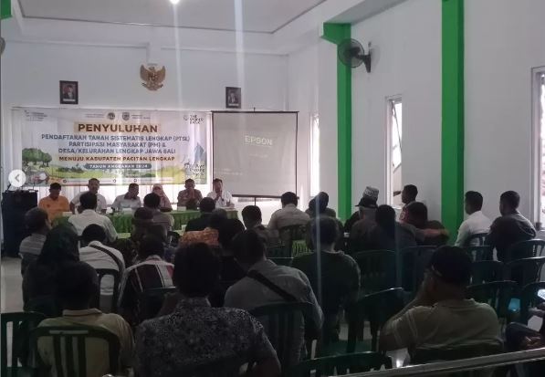 Penyuluhan Pendaftaran Tanah Sistematis Lengkap (PTSL) di Desa Sirnoboyo Pacitan: Meningkatkan Partisipasi Masyarakat