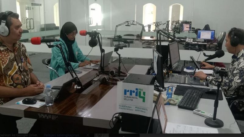 Refleksi Kemerdekaan: Dosen FIB UNS Ajak Masyarakat Melalui Literasi Bersama RRI