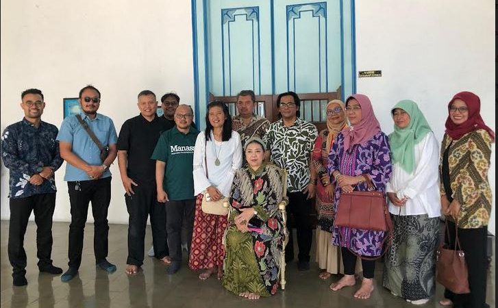 Dosen FIB UNS Bersama Manassa Adakan Kunjungan Penyelamatan Naskah Ke Perpustakaan Keraton Kasunanan Surakarta