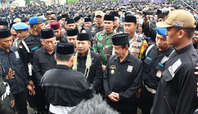 Gelar BRB, Puluhan Ribu Pendekar PSHT Cabang Ponorogo Padati Aloon-Aloon