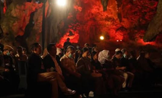 Pentas Musik Internasional “Gema Tabuhan” Meriahkan Gua Tabuhan Pacitan