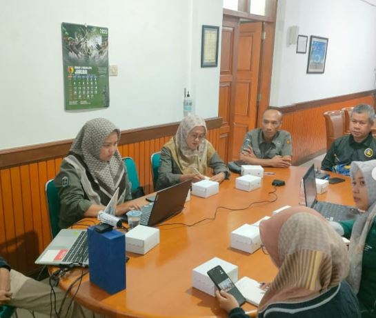DKPP Pacitan Sosialisasikan Penanganan PMK via Zoom dan Lakukan Tindakan Pencegahan