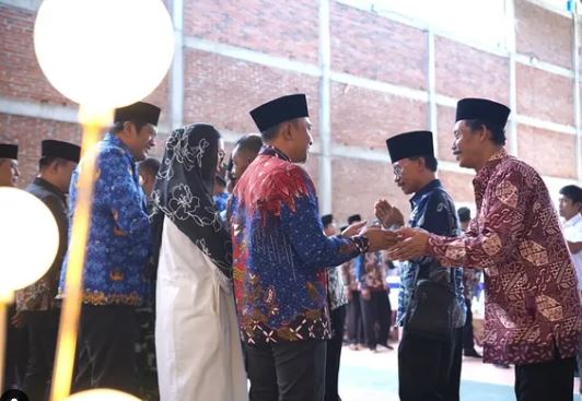 Bupati Pacitan Hadiri Halalbihalal FKKD, Ajak Kepala Desa Fokus Melayani Masyarakat