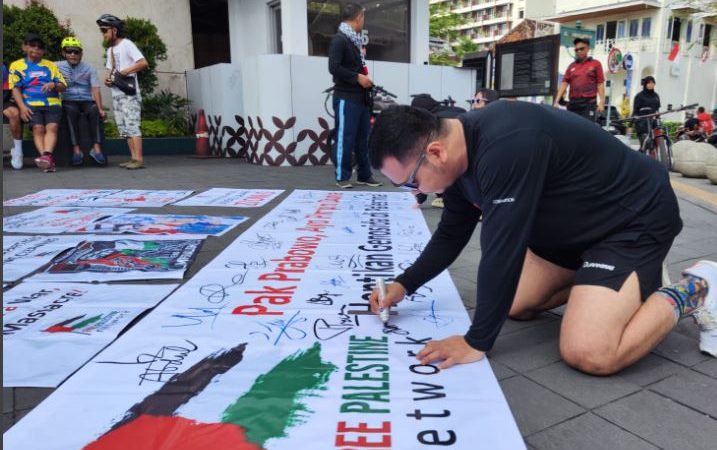 Seruan dari Tugu Jogja:  Ayo Pak Prabowo, Pimpin Dunia Hentikan Genosida di Palestina!”