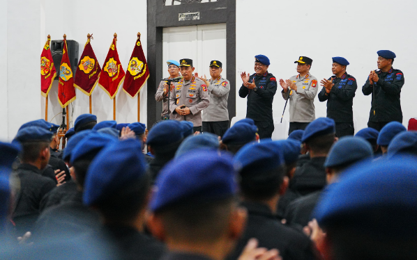 Kapolri Kunjungi Mako Brimob Kwitang, Teguhkan Semangat dan Apresiasi Anggota