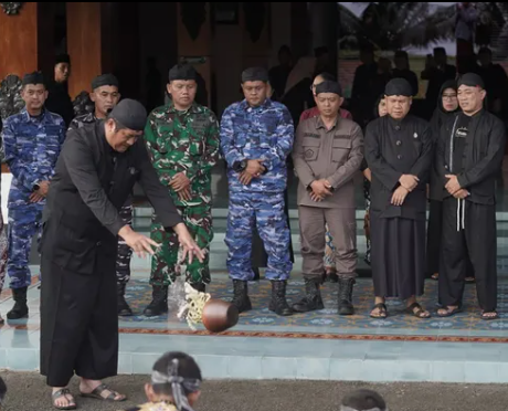 Mengusung Tema “Sluman Slumun Slamet”, Festival Rawat Jagat 4 Resmi Dibuka Wabup Pacitan
