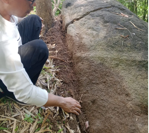 Tapak di Batu Hitam: Misteri “Situs Bimo” di Pacitan yang Terancam Musnah