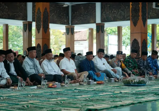 Sambut Pergantian Tahun 2025–2026, Pemkab Pacitan Gelar Istighosah dan Doa Bersama