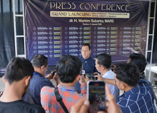 Jelang Peluncuran Buku dan Program Pacitanku Sehat, dr. Warkim Sutarto Gelar Press Conference