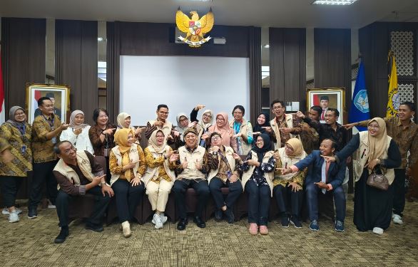 Panitia Apresiasi Dukungan Berbagai Pihak dalam Gelar Budaya Dies Natalis ke-50 UNS