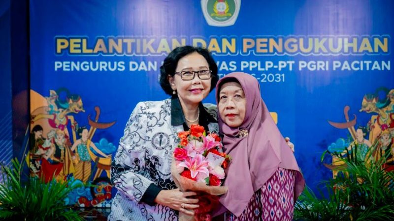 Kartini dan Pendidikan, Simbol Apresiasi Perempuan dalam Pelantikan PPLP-PT PGRI Pacitan