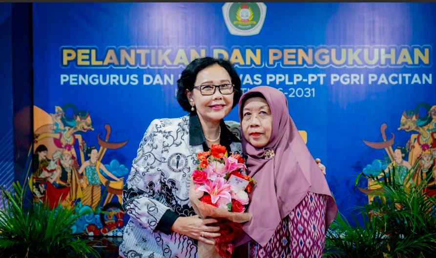 Kartini dan Pendidikan, Simbol Apresiasi Perempuan dalam Pelantikan PPLP-PT PGRI Pacitan