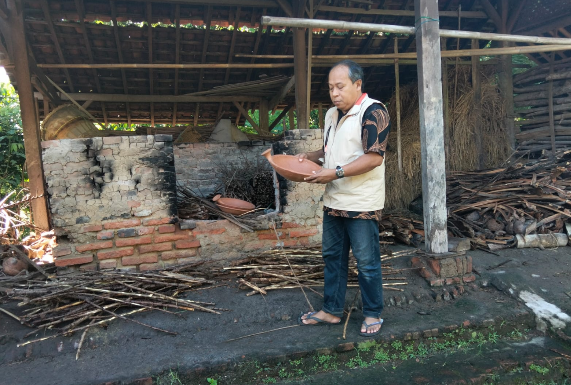 Lempung, Larangan, dan Leluhur: Cerita dari Dusun Padi, Pacitan (Dana Indonesiana 2025)
