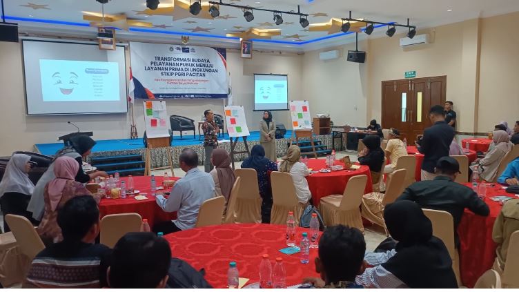 STKIP PGRI Pacitan Gelar Workshop Transformasi Budaya Pelayanan Menuju Layanan Prima