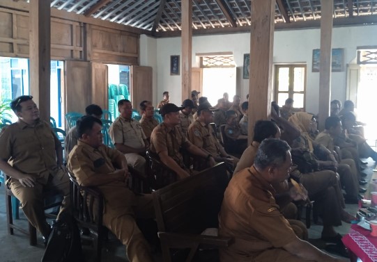 Genjot Pendapatan Daerah: Kecamatan Bungkal Gelar Rapat Koordinasi Percepatan  Pe;unasan PBB