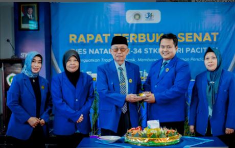 Dies Natalis ke-34 STKIP PGRI Pacitan: Apresiasi Dosen dan Karyawan Berprestasi, Wujud Penguatan Budaya Akademik