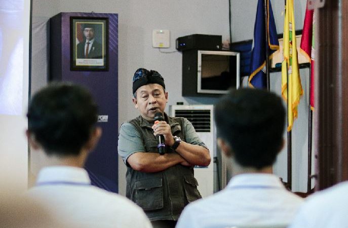 Jangan Menyalahkan Game Online: Saatnya Transformasi Pendidikan Menyelamatkan Literasi dan Numerasi Indonesia