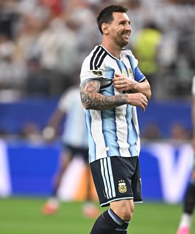Messi Cetak Brace, Argentina Menang 2-0 dan Sang Kapten Pecahkan Rekor Sepanjang Masa